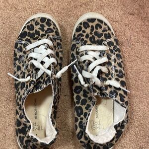 Leopard sneakers  